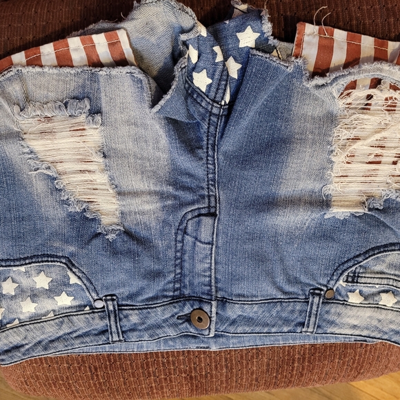 Xhilaration Distressed Denim Shorts with Star Accents Sz.11 - Picture 2 of 4